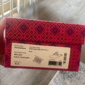 Tory Burch Tan Sandals Elegant and Comfortable